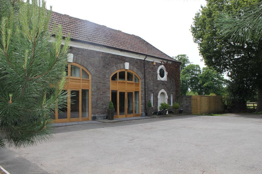 The Coach House Panzió Winterbourne Kültér fotó